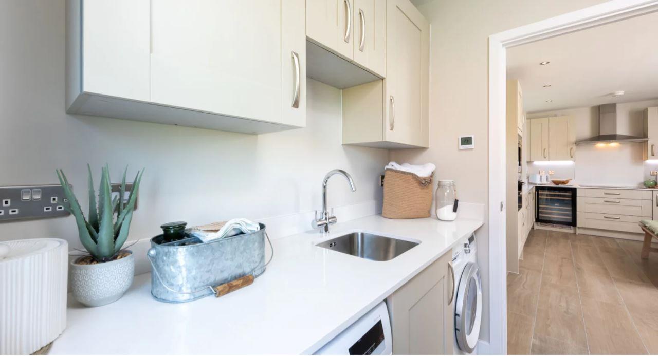 5 bed property in Buels Road, Bedford